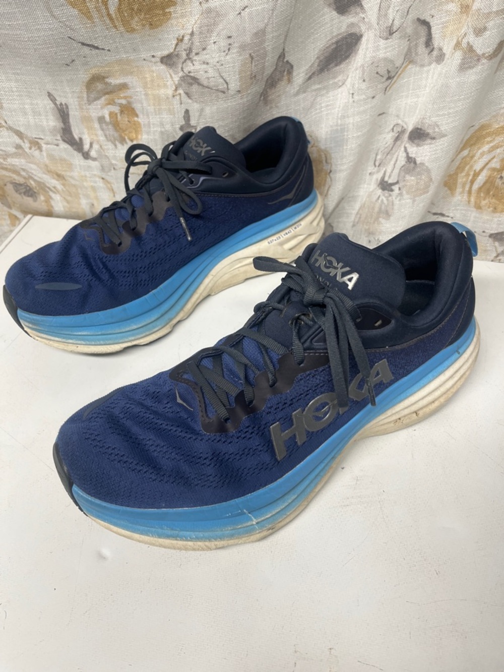 Hoka Navy & Light Blue Cushioned Running Sneakers Bondi 8